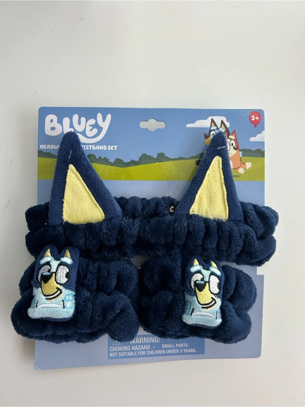 Bluey Kids Light Blue Character Lunch Bag and accessories